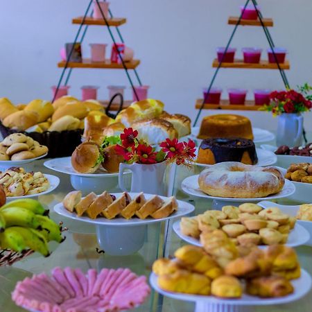 Cruz Hotel Divinópolis エクステリア 写真