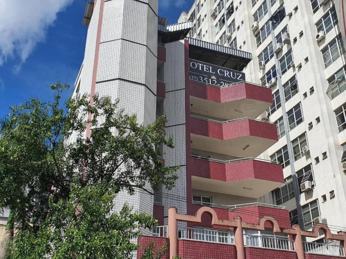 Cruz Hotel Divinópolis エクステリア 写真